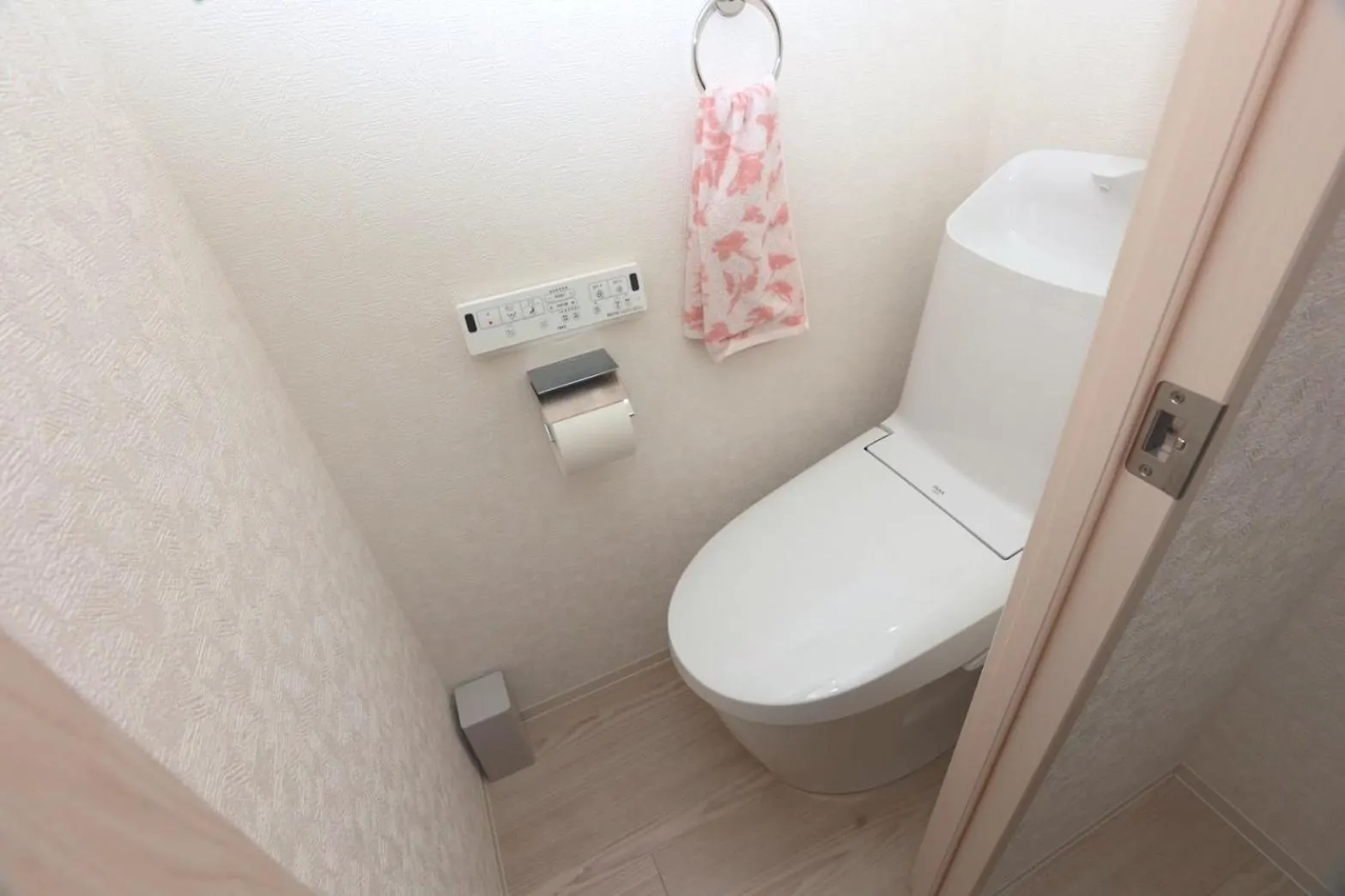 Comfort Boutique Room Tokyo Apartment